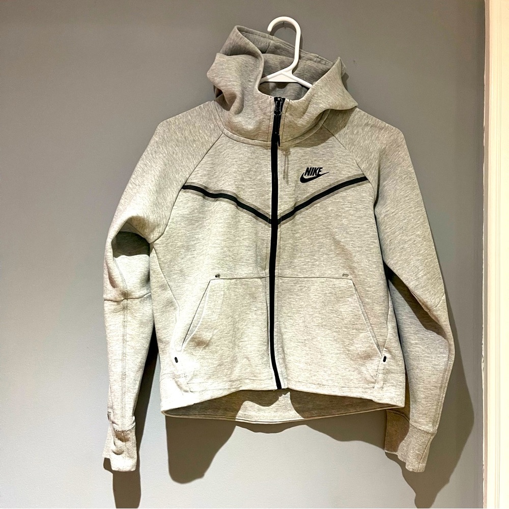 Nike Light Gray Full-Zip Hooded Sweatshirt with Black Trim